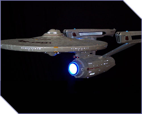 1/350 U.S.S. Enterprise NCC-1701 Refit/A model pro built and lighted